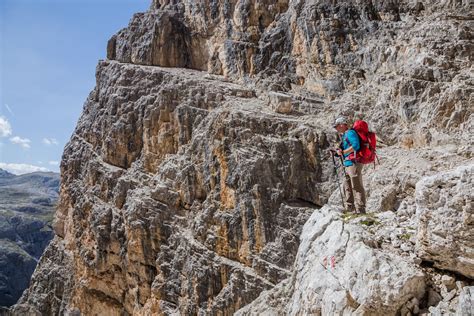 Best Hiking Poles: Top 5 + How to Choose the Right Ones