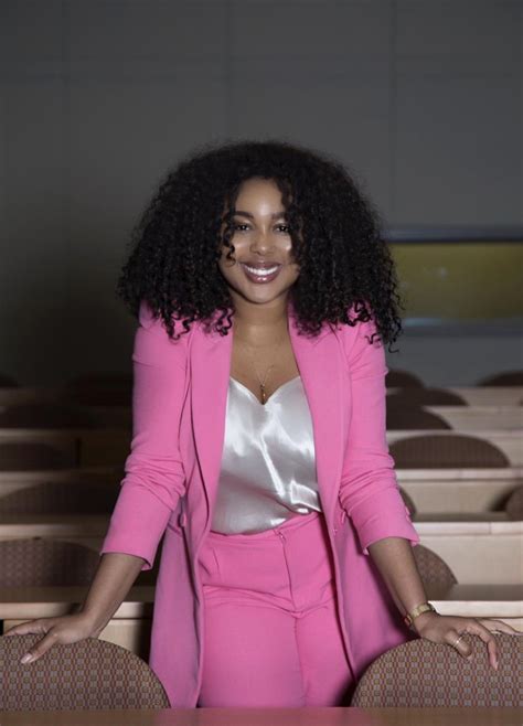 Meet Sex Therapist Shadeen Francis AURORE