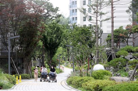 아파트의 미학美學 고덕롯데캐슬베네루체 20개 동별 정원 보러 오세요