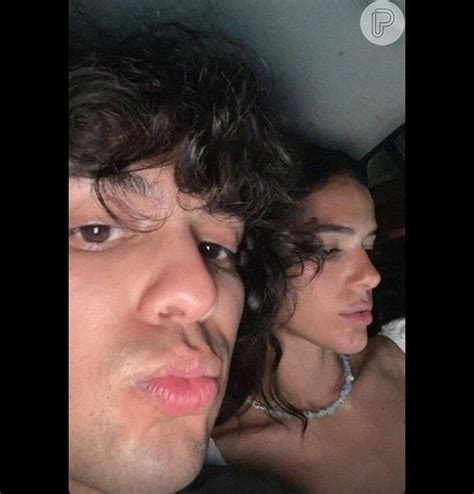 Foto Xolo Maridueña e Bruna Marquezine serão par romântico no filme