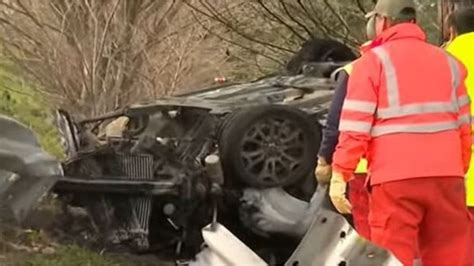 Choque fatal en la General Paz un auto perdió el control volcó y