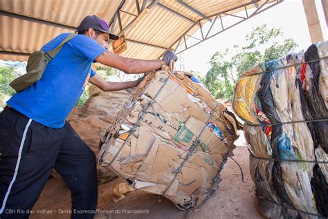 Catadores de recicláveis ajudam na preservação ambiental em Nova União