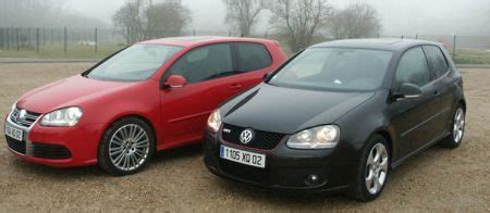 Golf R32 vs Golf GTI - Autoblog.nl