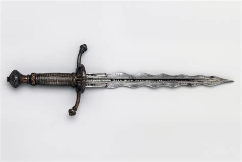 Flamberge Sword: A 15th-Century Weapon with a Flaming Blade - Malevus