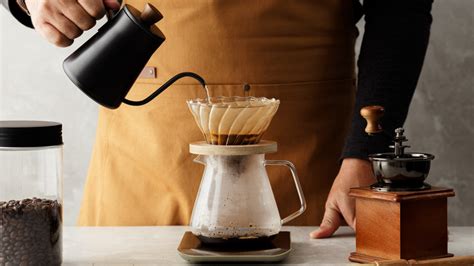 Pour-Over Coffee Vs. Automatic Drip: What's The Difference?