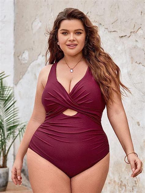 Cupshe Plus Size Ruched Back Tie One Piece Swimsuit