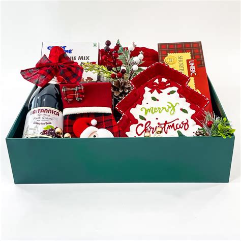 Send Green Christmas Gift Box For Stylish Giving Online