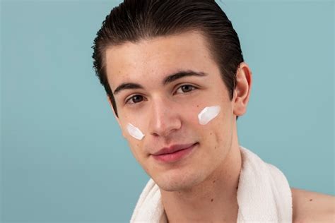 Men Face Cream Images - Free Download on Freepik