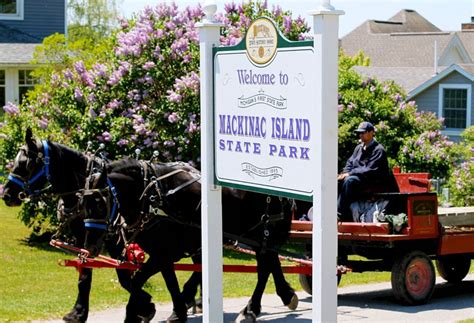 The Perfect Family Day Trip to Mackinac Island - Foodtastic Mom