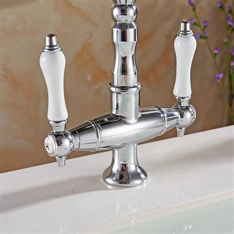 Luxury Degree Swivel Solid Brass Chrome Bathroom Mixer Cold And Hot Kitchen Tap Single Hole