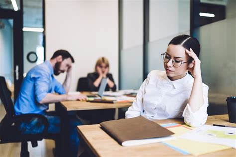 Consejos Para Superar El Agotamiento En El Trabajo Sefcarm