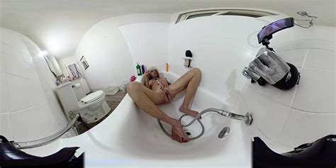 Lizzy Yum Vrjune Masturbation Dilating Bathing Edging Amateur Big Tits Sex Toy Solo Dilate