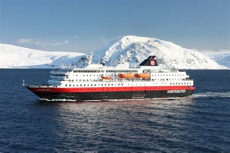 Hurtigruten Postschiff Norwegen Nordkap Polarlicht