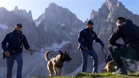 Il Calendario Ufficiale Della Polizia Di Stato VIDEO