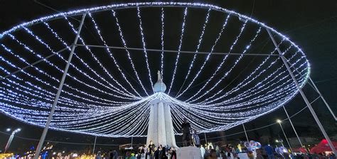 El Salvador del Mundo en Navidad : r/ElSalvadorPics