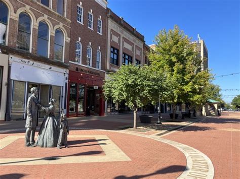 SPRINGFIELD’S LINCOLN STATUE - S Old State Capitol Plaza & E Adams St ...