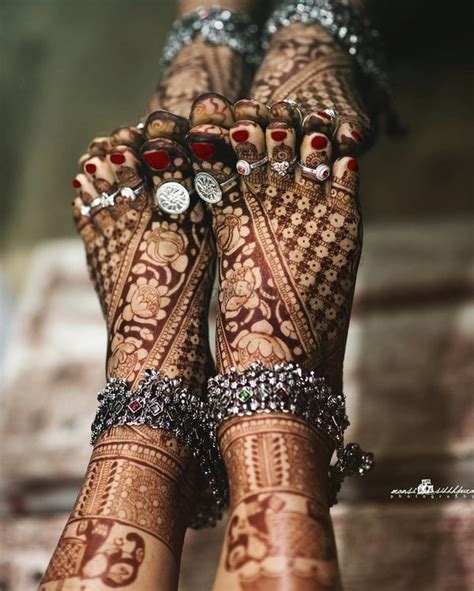 19 Payal Designs For The Brides To Take Foot Jewellery Inspo From