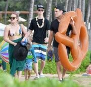 Hilary Duff Wearing A Bikini At A Beach In Maui 2 4 16 MQ Phun Org Forum