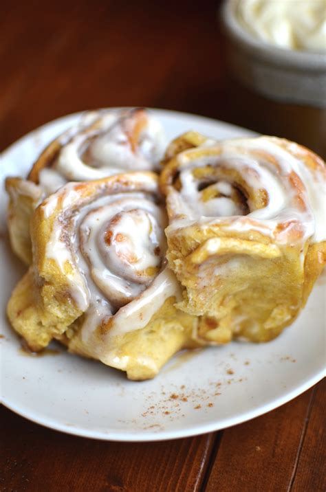 Yammie S Noshery Pumpkin Cinnamon Rolls With Mascarpone Frosting