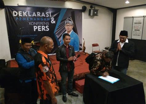 Deklarasi Pemenangan Calon Kuat Ketua Dpd Knpi Kota Bandung Hendra