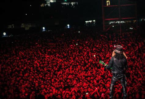 Guns And Roses En Bogotá Así Fueron Los Dos Conciertos En Colombia Que Saldaron Una Deuda De