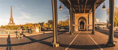 Bir Hakeim bridge, Paris, France