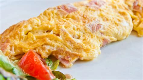 Omelette mit Käse und Pute Women s Health