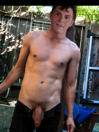 Evan Peters Naked Penis