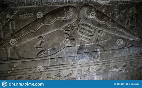 Templo De Dendera O Templo De Hathor Egipto Dendera Denderah Es Una