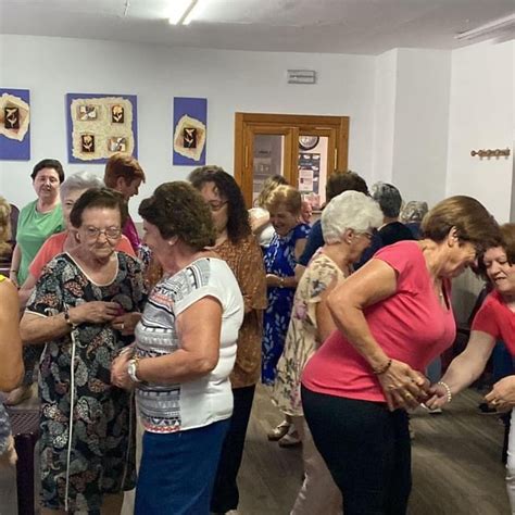 El Hogar del Pensionista de Almedinilla con motivo del Día