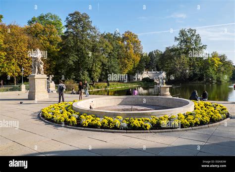 Palacio de la isla en Varsovia el Parque Lazienkowski Fotografía de