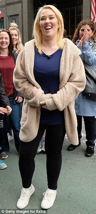 Mama June Goes Bra Free In Nyc After Boob Job Daily Mail Online