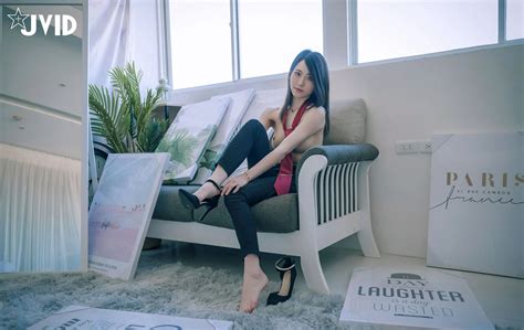 Hit x Hot 阿黎实习生全裸上班日记 Page