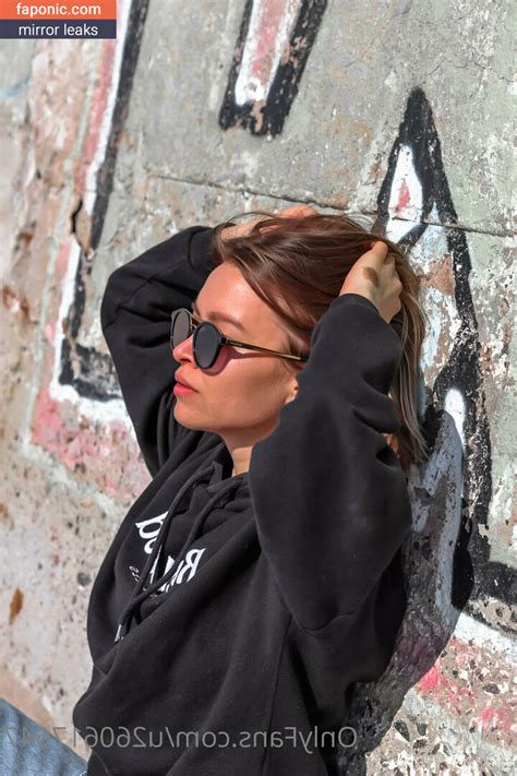 Roxanne Aka Roxannesims Aka Roxannesimz Nude Leaks Onlyfans Faponic My Xxx Hot Girl