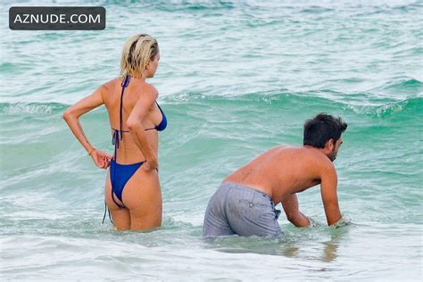 Caroline Vreeland Suffers An Unfortunate Bikini Malfunction While On Holiday In Tulum Mexico