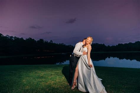 Caitlyn And Bryant S Romantic Brookwood Venue Wedding April Garon Mississippi Wedding