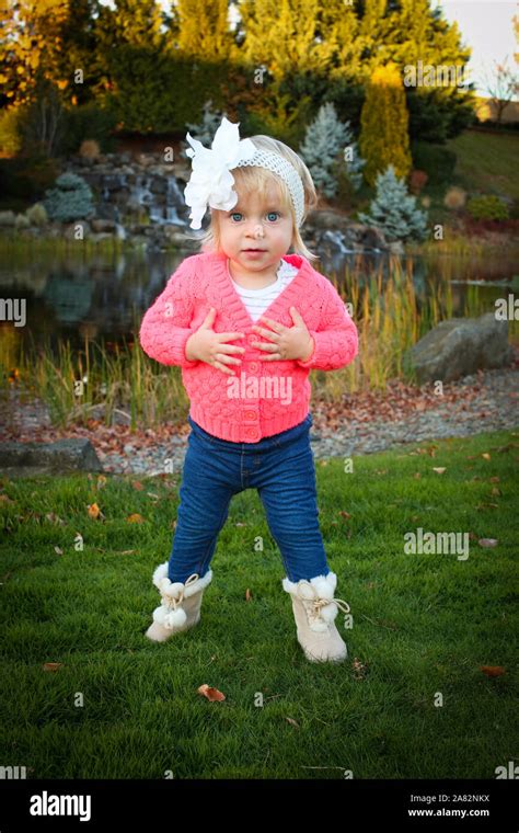 Fille blonde chaude Banque de photographies et dimages à haute résolution Alamy