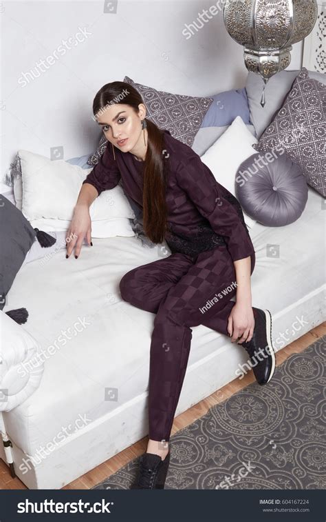 Beautiful Sexy Woman Brunette Hair East Foto Stok 604167224 Shutterstock