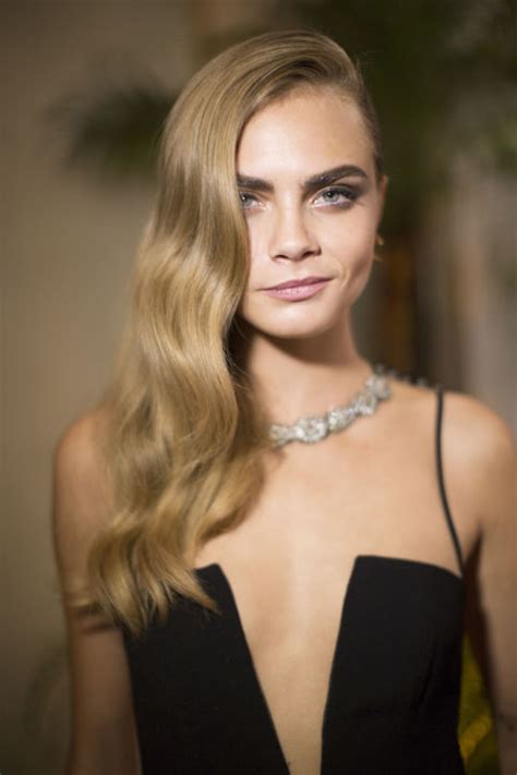 Nude Hair Color Trend How To Get Neutral Blonde Hair