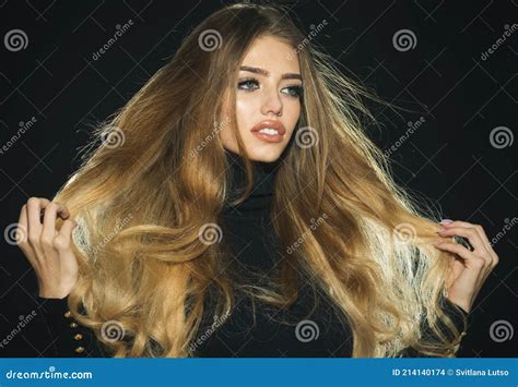 Sensual Blonde Model With Gorgeous Hair Woman With Healthy Long Hair Perfect Makeup Fashion