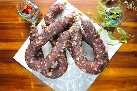 Сыровяленая колбаса в домашних условиях рецепт с фото пошагово - 1000.menu