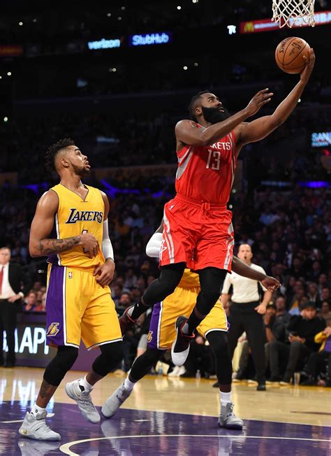 Rockets James Harden Showing Off His Assist Skills