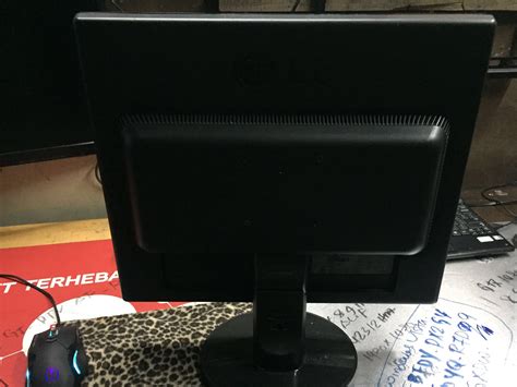 LG monitor 19 inch, Computers & Tech, Desktops on Carousell