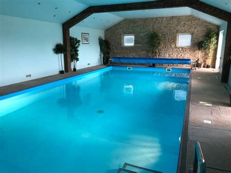 Mole’s Cottage-with heated indoor pool & hot tub for your own private ...