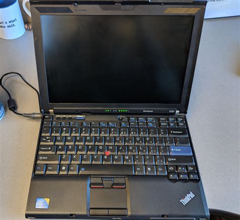 ThinkPad x201. I take this little guy everywhere! : r/thinkpad