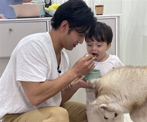 Caro On Twitter Rt Donghoyuyu Baekho With Adorable Babies