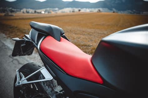 Honda CBR650R und Aprilia RS 660 im Test und Vergleich 