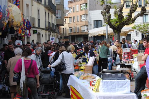 Celebració de la diada de la botiga al carrer CassàDigital cat