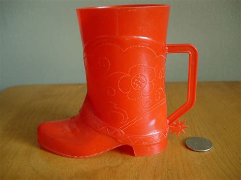 Vintage Set Of 2 Red Plastic Cowboy Boot Mugs W Spurs