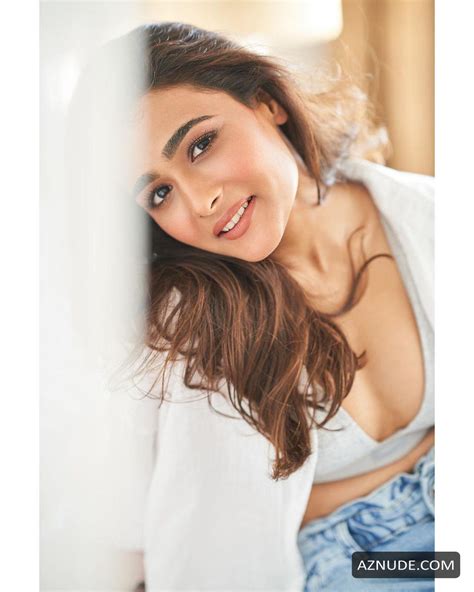 Shalini Pandey Hot Sexy Bold Pics Collection AZNude